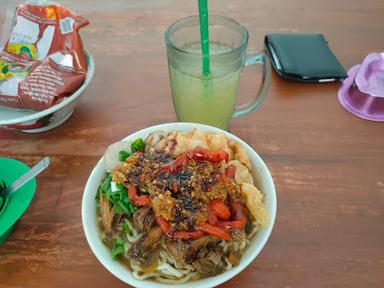 MIE AYAM & BAKSO PAK TARTO