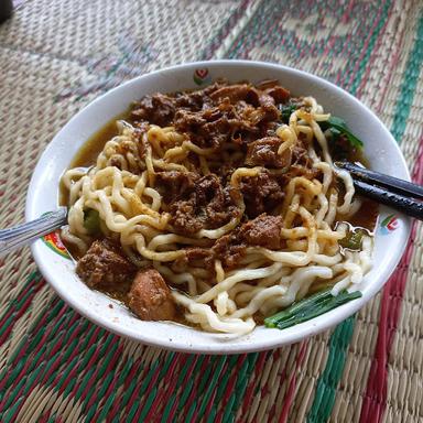 MIE AYAM & SOTO PAK MUS