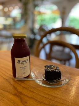 Photo's Dharma Coffee & Juice - Healthy, Vegetarian And Vegan Friendly
