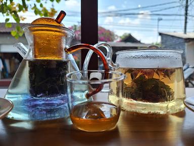 ASTEA TEA AND TISANE