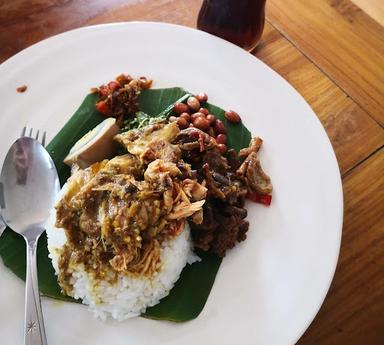 NASI AYAM KEDEWATAN IBU AGUNG - RAYA TEGES UBUD