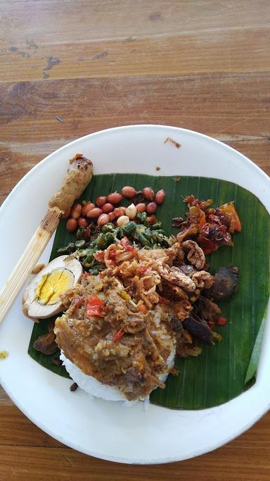 NASI AYAM KEDEWATAN IBU AGUNG - RAYA TEGES UBUD