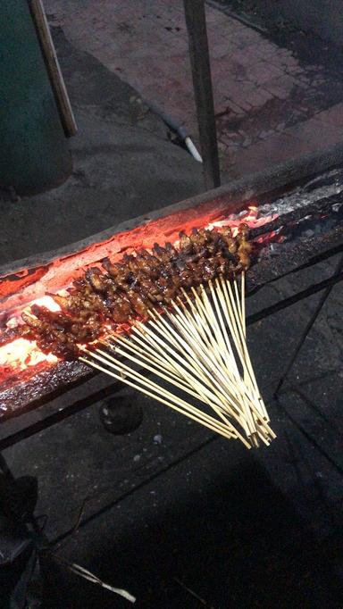 SATE AYAM