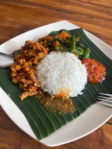 WARUNG MAKAN