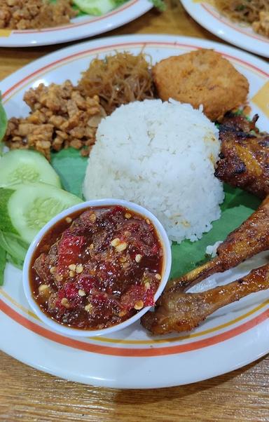 AYAM PENYET SURABAYA UJUNG BERUNG