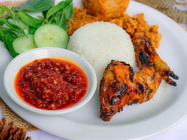 AYAM PENYET SURABAYA UJUNG BERUNG