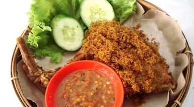 AYAM SERUNDENG & AYAM KALASAN ONE TEA