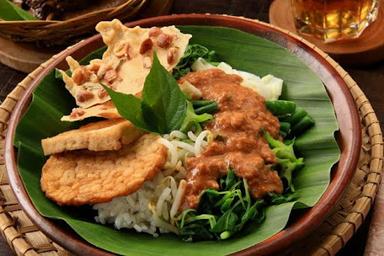 NASI PECEL BLITAR MBA NOER