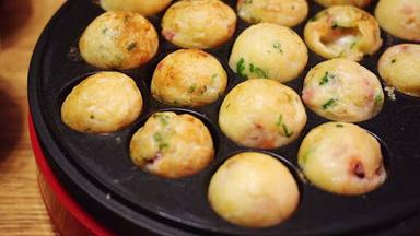 TAKOYAKI TEH NURUL