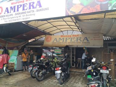 WARUNG NASI AMPERA UJUNG BERUNG