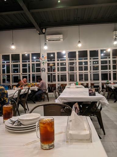 NEW RATU GURIH SEAFOOD MARKET AND RESTO