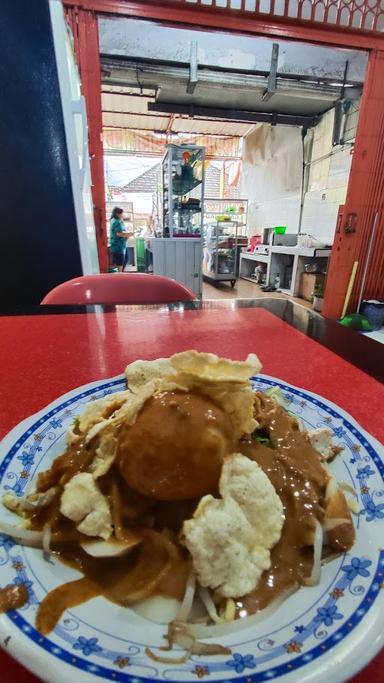 WARUNG 99, JUAL NASI CAMPUR DAN GADO-GADO