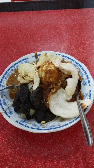 WARUNG 99, JUAL NASI CAMPUR DAN GADO-GADO