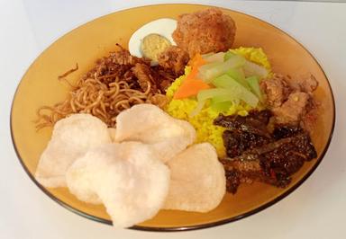 NASI KUNING AIDA