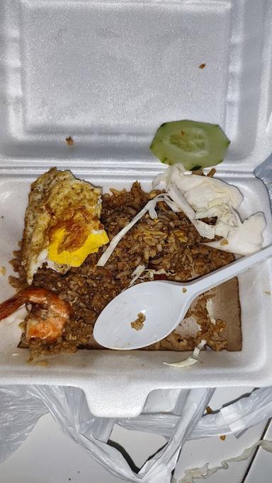 SEAFOOD DAN NASI GORENG WAROENK B&J