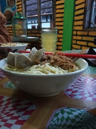 BAKSO & MIE AYAM LENGGANANKU