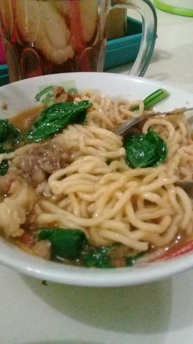 MIE AYAM BAKSO PAK YADI NYOTOROSO