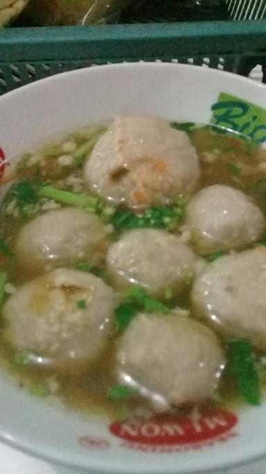 MIE AYAM BAKSO PAK YADI NYOTOROSO