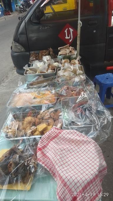 WARUNG MAKAN BU TUTIK (PASAR USG 1 UNGARAN)