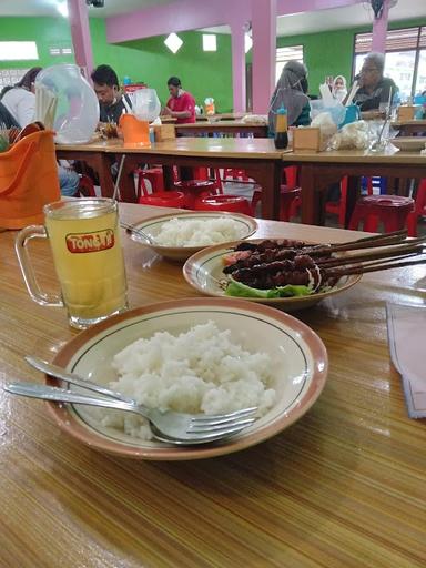 WARUNG MAKAN SATE KAMBING MBAK TUN