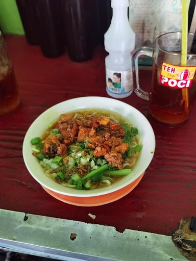 MIE AYAM & BAKSO OJO LALI, NGUDIWALUYO