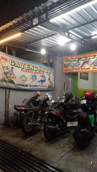 WARUNG GAYENG KIYI AYAM GORENG TEMPE PENYET