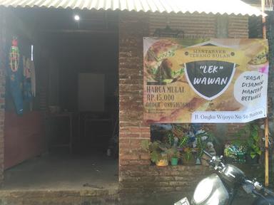 MARTABAK DAN TERANGBULAN LEK WAWAN