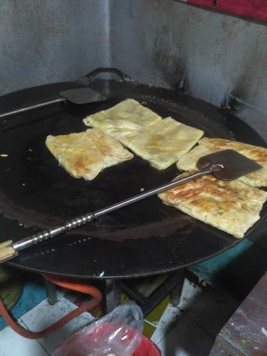 MARTABAK DAN TERANGBULAN LEK WAWAN