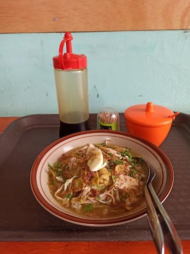 SOTO AYAM SAWAH 'EMAK'