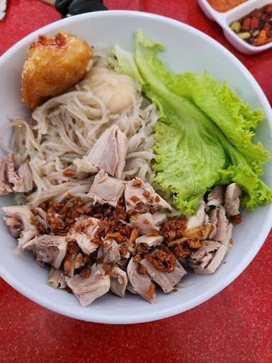 BUBUR & NASI HAINAN BU YUNITA