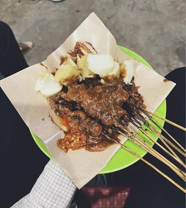 SATE AYAM MADURA