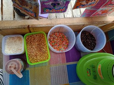 KEDAI SINGGAH POP ICE & SOSIS BAKAR