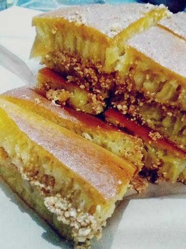 MARTABAK MANIS & NASI GEMUK  CIK AHDA