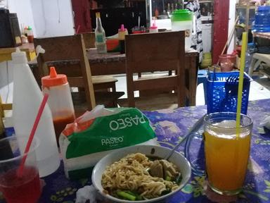 WARUNG BAKSO IBU KARSIAH