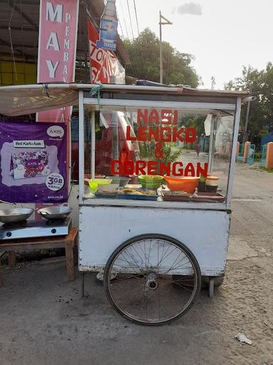 NASI LENGKO DAN GORENGAN ( BU ENTUS)