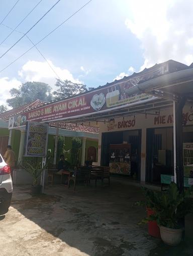 BAKSO & MIE AYAM CIKAL