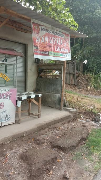 WARUNG AYAM GEFREK MIQ DYLAN BENGKUNG