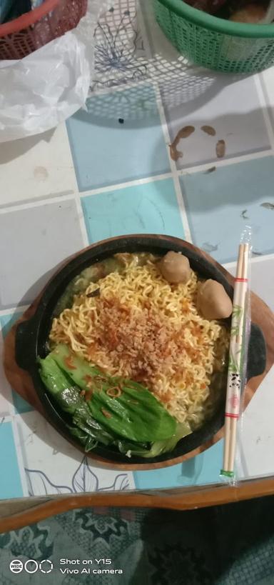 MIE GACHOR