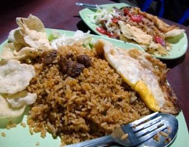 NASI GORENG & BAKMI BU ROMLAN