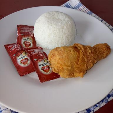 RUMAH MAKAN AYAM GORENG KLAPA GADING