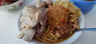 WARUNG BAKSO MBA DAYAT