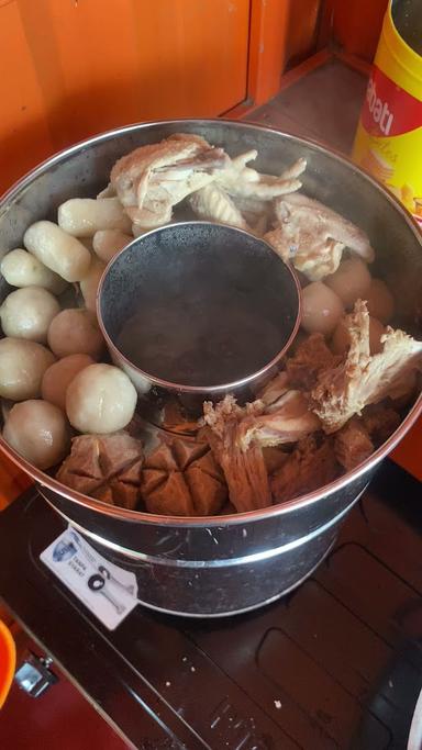 BAKSO ACI DAN CIPAK MAMAKIM