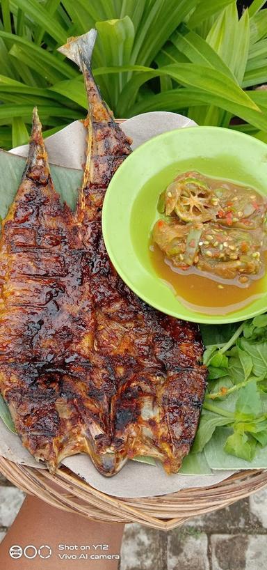 IKAN BAKAR NASI LIWET SULTAN