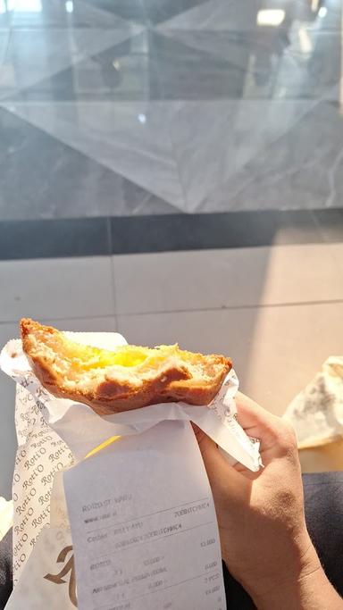 ROTI'O - STASIUN WARU