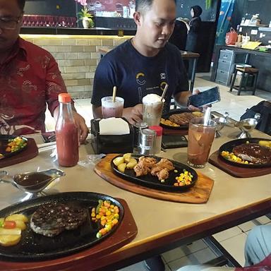 CAFE TEKO STEAK & COFFEE SURABAYA SELATAN