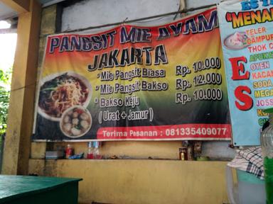 PANGSIT MIE AYAM JAKARTA DAN ES TELER MENANGGAL