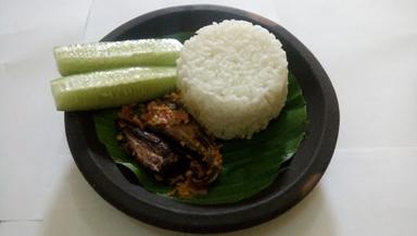 WARUNG ASAP (PENYETAN IKAN ASAP)