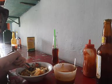 BAKSO URAT MALANG SPESIAL MAS WARI