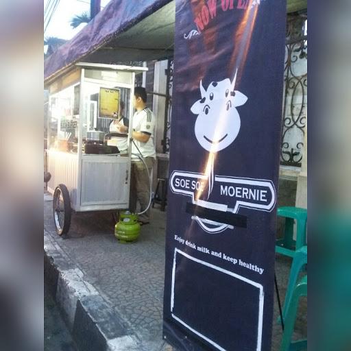 KEDAI TROTOAR SUSU MURNI & BLACK BURGER