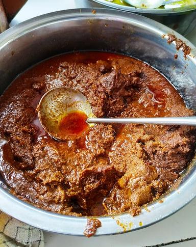 MASAKAN PADANG NASI LAPAU